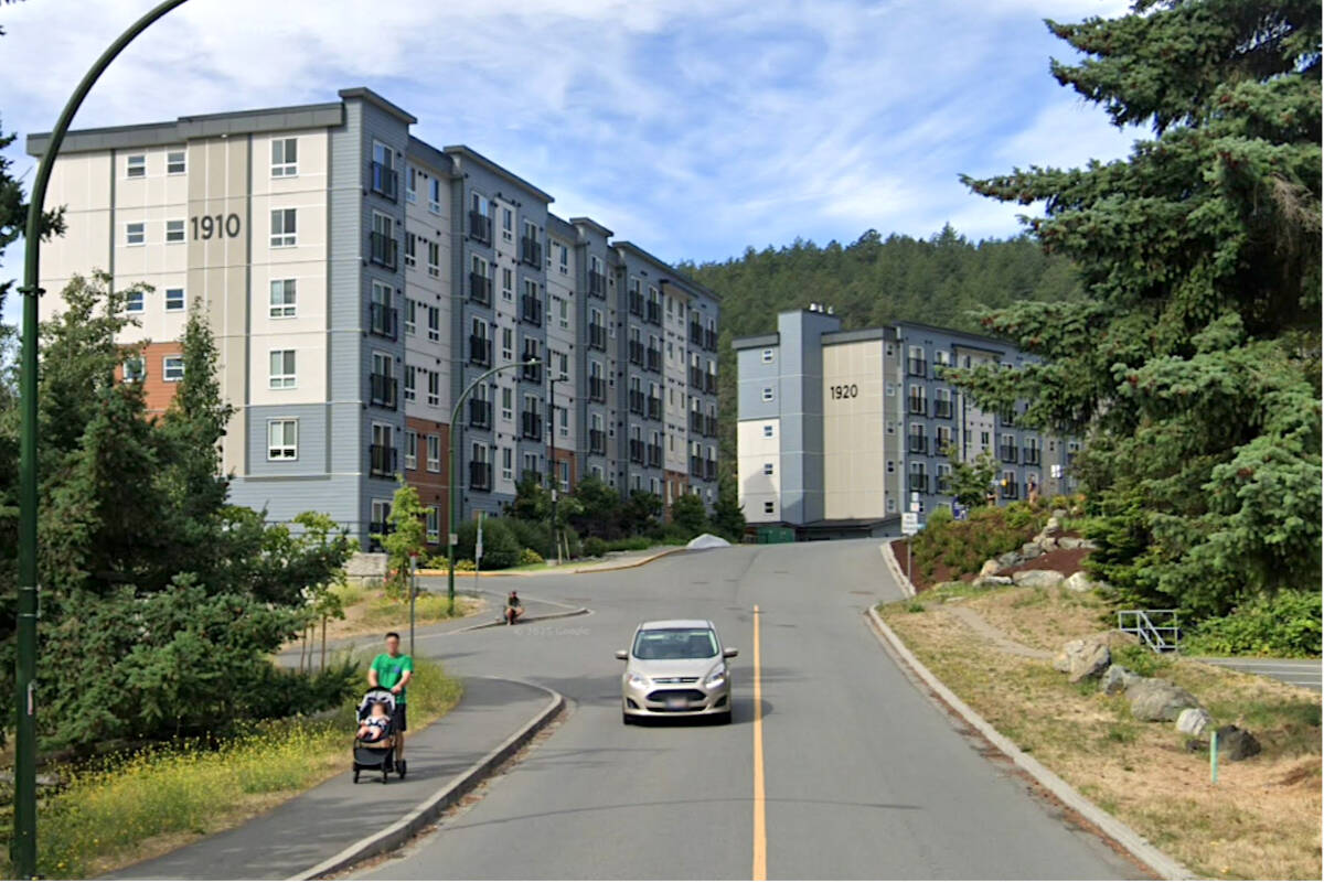 
                        12 units damaged in View Royal apartment fire