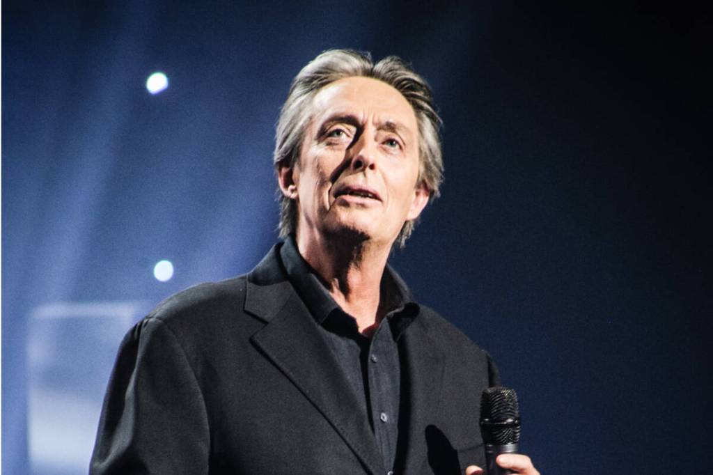 Derek Edwards brings his uniquely Canadian comic genius to Victoria